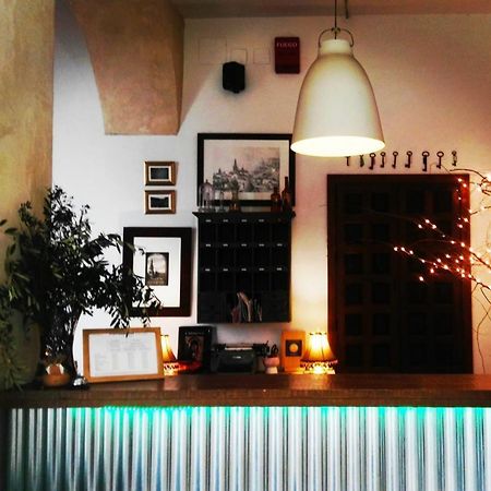 Frenteabastos Suites Cafe Hostal & Apartments Carmona  Exteriér fotografie